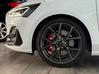 Detalle llanta Ford Focus ST Km0