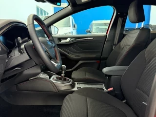 Interior Ford Focus ST-Line X Km0 – asientos delanteros