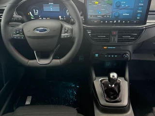 Volante y pantalla juntos Ford Focus ST-Line X Km0