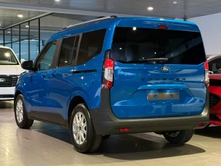 Ford Tourneo Courier Titanium Km0 – vista trasera completa