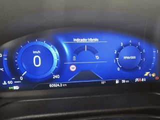 Cuadro de instrumentos con indicación de kilómetros recorridos del Ford Puma 1.0 EcoBoost 125cv ST-Line X MHEV.