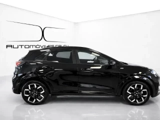 Vista perfil derecho del  Ford Puma 1.0 EcoBoost 125cv ST-Line X MHEV.