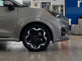 Detalle llanta Ford Puma ST-Line X 1.0 EcoBoost 125CV MHEV Km0