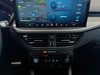Pantalla multimedia Ford Kuga ST-Line X PHEV nuevo