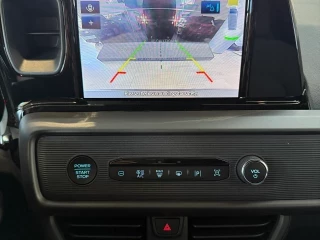 Pantalla con cámara de marcha atrás Ford Tourneo Courier Titanium Km0