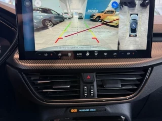 Pantalla con cámara de marcha atrás Ford Kuga ST-Line X PHEV nuevo