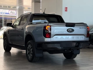 Ford Ranger 2.3 TIVCT PHEV e-AWD Wildtrak km0 – vista trasera completa