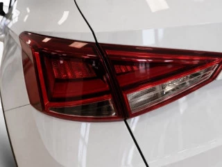 Vista del faro trasero del Seat Arona 1.0 TSI (115CV) Style XL.