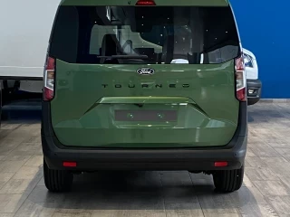 Ford Tourneo Courier Titanium Km0 – vista trasera completa