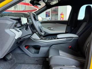 Interior Ford Capri Select R. Extendido RWD nuevo – asientos delanteros