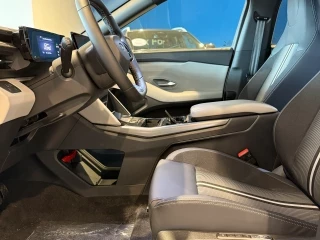 Interior Ford Capri Select R. Extendido RWD nuevo – asientos delanteros