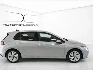 Vista perfil derecho del  Volkswagen Golf Más 2.0 TDI 85kW (115CV).