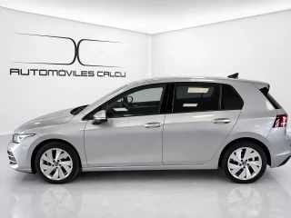 Vista perfil izquierdo del  Volkswagen Golf Más 2.0 TDI 85kW (115CV).