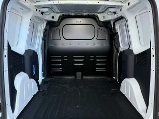Zona de carga trasera Ford Transit Courier Van Trend nuevo