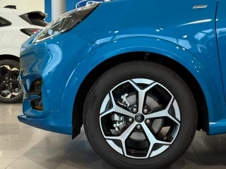 Detalle llanta original Ford Puma ST-Line MHEV Km0