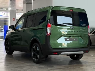 Ford Tourneo Courier 1.0 Ecoboost 125CV Active Km0 – vista trasera completa