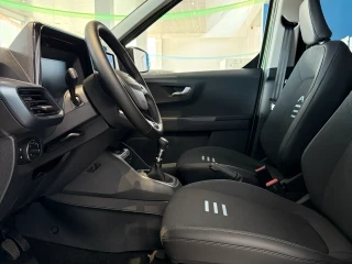 Interior Ford Tourneo Courier Active nuevo – asientos delanteros