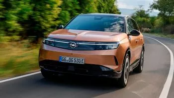 Así funcionan los faros Intelli-Lux HD del nuevo Opel Grandland 2025