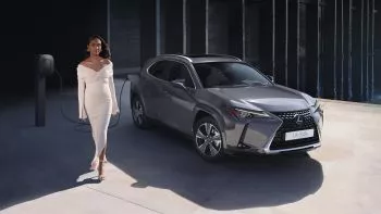 Lexus UX aumenta su autonomía