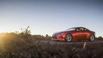 Lexus LC 2021: bajando en la báscula y subiendo en rendimiento