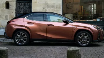 Lexus UX 300h: más potente y eficiente que nunca, y al mismo precio