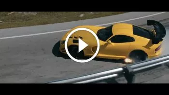 En Pennzoil han rendido su homenaje de despedida al Dodge Viper ACR con este increíble vídeo