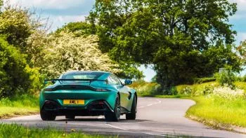 Prueba Aston Martin Vantage F1 Edition: fuera de red