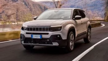 Jeep Avenger 4xe, nueva versión híbrida con etiqueta ECO y tracción 4×4