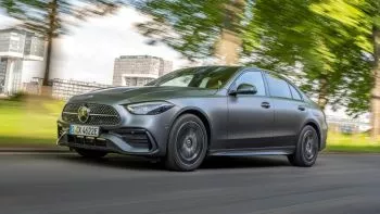 Mercedes C 300 e 2022, nuevo híbrido enchufable con más de 100 km de autonomía