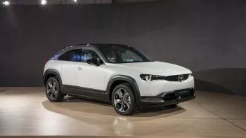 Nuevo Mazda MX-30 eléctrico 100%: primer contacto con un prototipo