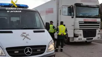 Qué se vigila en el control de la Guardia Civil de la operación salida