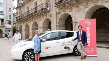 13.08.2013. DITRAM FIRMA EL CONVENIO NISSAN LEAF CON LA CONCELLERÍA DE CONSEJO Y TURISMO DE LUGO