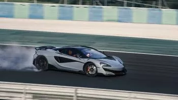 Prueba McLaren 600LT: alma de competición