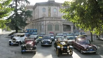 La FEVA organiza su primera edición en favor de los vehículos antiguos fabricados antes de 1922