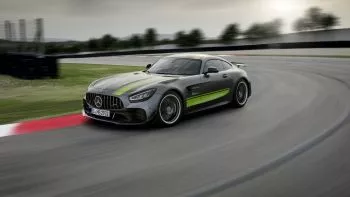 Mercedes-AMG GT R Pro 2020: el paso intermedio entre la calle y el circuito