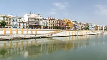 Deja de dar vueltas: ¿Cuáles son los mejores parkings de Sevilla?