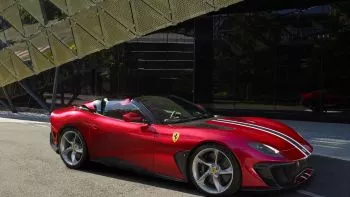 Presentación en Maranello del nuevo One-Off : el Ferrari SP51 inspirado en el 812 GTS
