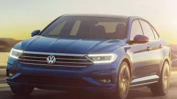 Volkswagen Jetta 2018: la nueva variante gana un aspecto más afilado y una nueva transmisión