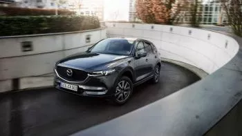 El nuevo Mazda CX-5 gana en refinamiento y ofrece un precio muy competitivo, desde 24.000 euros