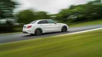 El nuevo Mercedes Benz C63 AMG es desvelado