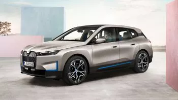 BMW iX, el primer paso del futuro eléctrico de la casa bávara