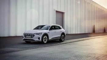 Audi E-tron 55: presumiendo de recarga