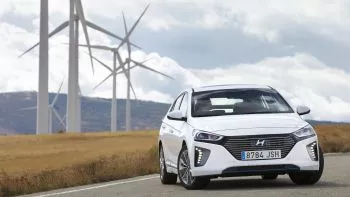 Hyundai Ioniq híbrido: el cruce entre motor térmico y eléctrico engancha