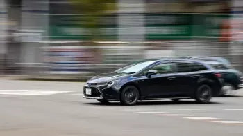 Toyota Corolla Hybrid: el coche híbrido que nunca ha sentado tan bien