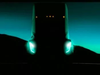 Tesla presentará su camión autónomo eléctrico en septiembre