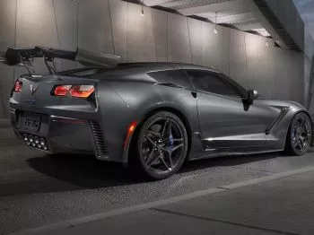 Chevrolet Corvette ZR1 2019: un «cohete con ruedas» inspirado en la competición