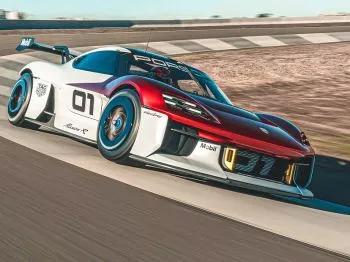 Probamos el Porsche Mission R: un nuevo concepto eléctrico
