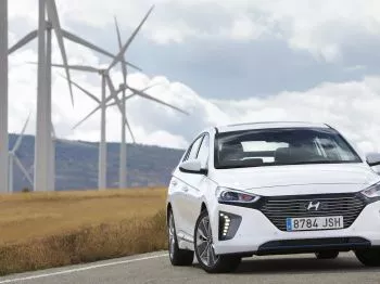 Hyundai Ioniq híbrido: el cruce entre motor térmico y eléctrico engancha