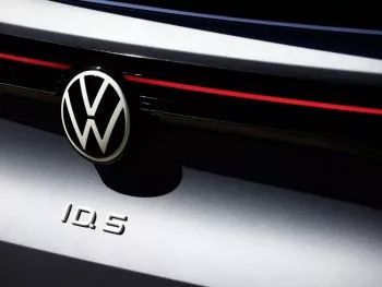Volkswagen presenta el ID.5, un nuevo SUV coupé premium 100% eléctrico