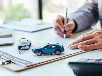 10 razones para comprar tu próximo coche en un concesionario y no a un particular